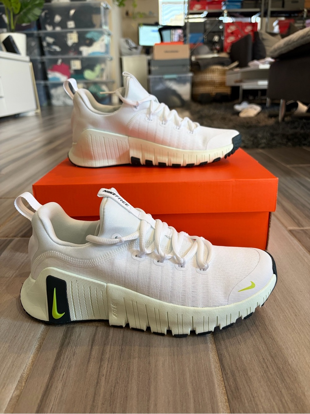 Women's Nike Free Metcon 6 Training Shoes - White Barely Green FJ7126-111 - Picture 2 of 7